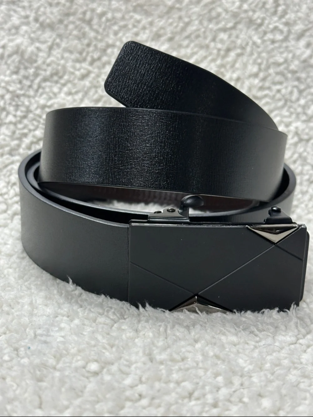 NWOT Black Rachet Belt,Vegan Leather Sleek Matte Black, Silver accent Buckle 48